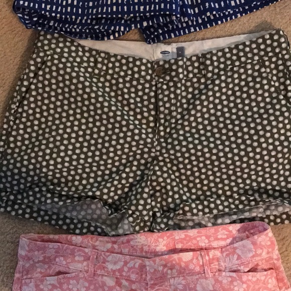 4 like new ladies size 14 shorts old navy and NYC.     SOLD.   SOLD.    SOLD. - Picture 3 of 8